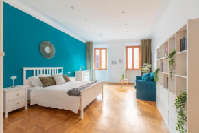 iFlat Spanish Steps Blue Apartment
